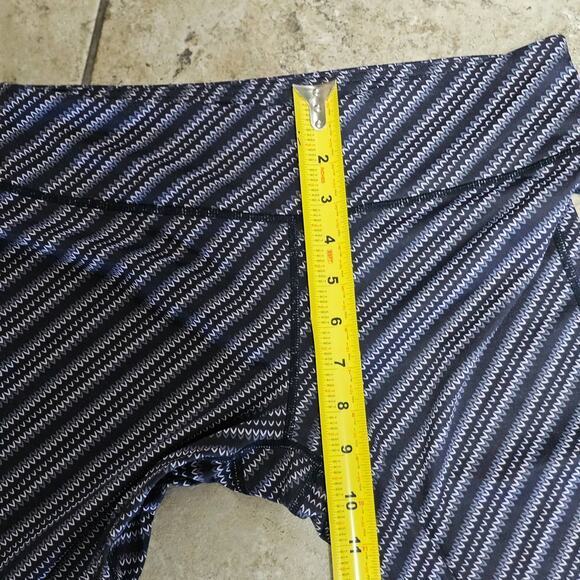 Inner Spirit Diagonal Knit Stitch Capri Leggings Hidden Key Pocket Size S - Picture 5 of 7